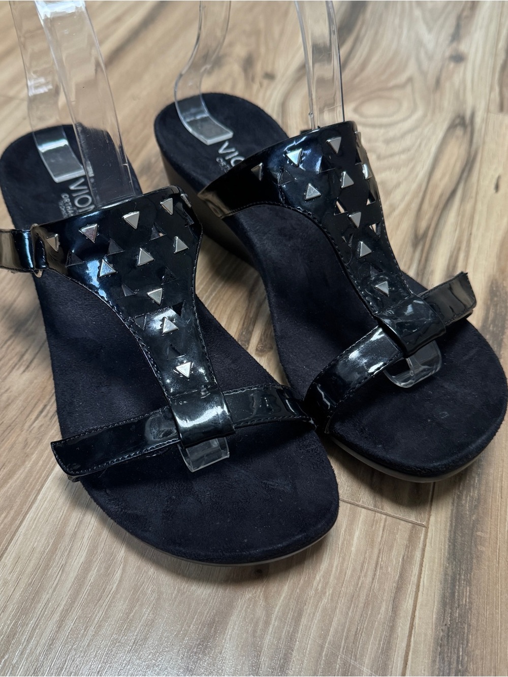 Vionic Black Patent Studded Wedge Sandal Comfort Adjustable Orthoheel 8 Wide